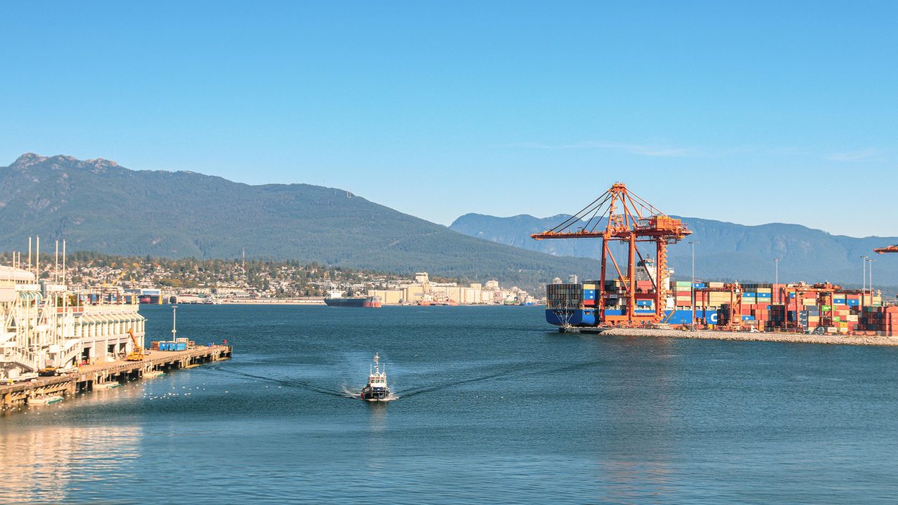 Photo of the view of the port of Vancouver in Canada